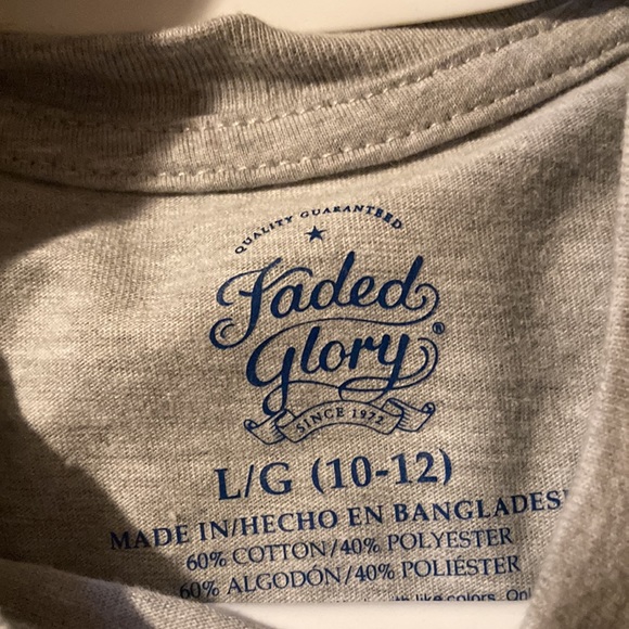 Boys button down shirt and t-shirt.  Size Large 10-12 - Picture 3 of 7